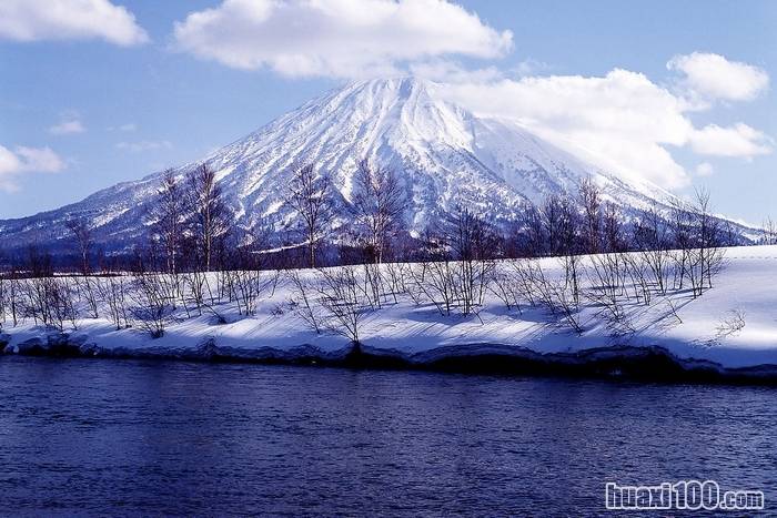 中国游客日本富士山遭遇暴风雪 成都游客暂无