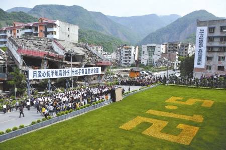 吟讀祭文 經(jīng)大忠哽咽說不出話